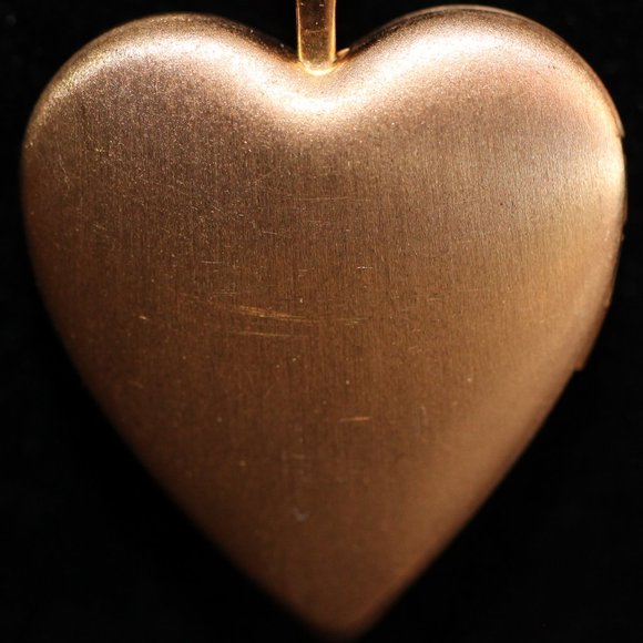 Gold Plated Heart Locket (GN0029) - Picture 3 of 9